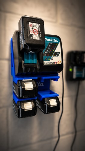 Makita battery and charger - makita,